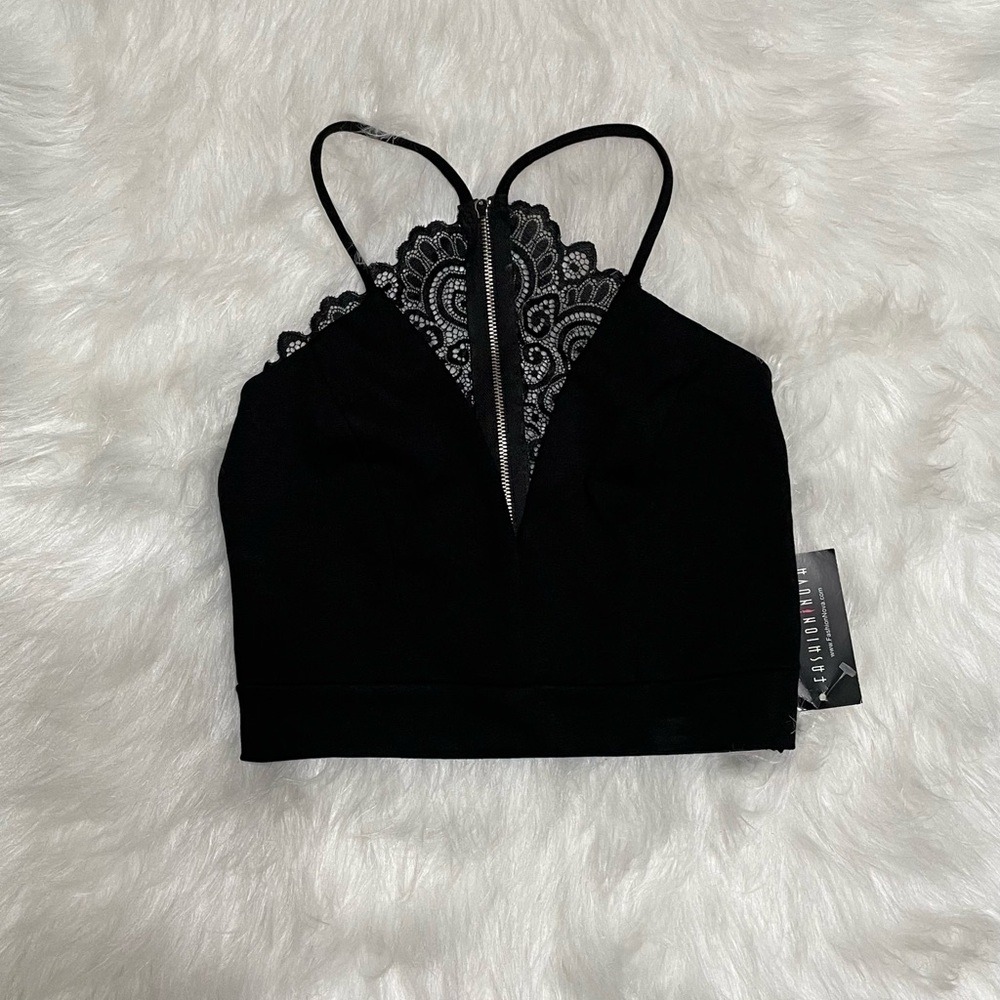 Fashion nova lace top size small